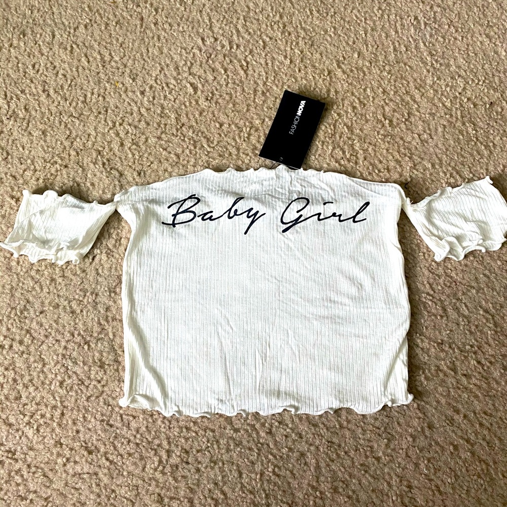 Off shoulder crop